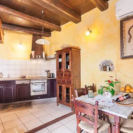 Samonas - 5 Maisonettes With Breathtaking Views ハニア